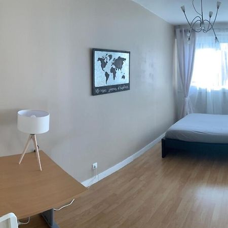 וילאורבן Le Richelieu Comfortable 1 Bedroom Apartment Gratte-Ciel District מראה חיצוני תמונה
