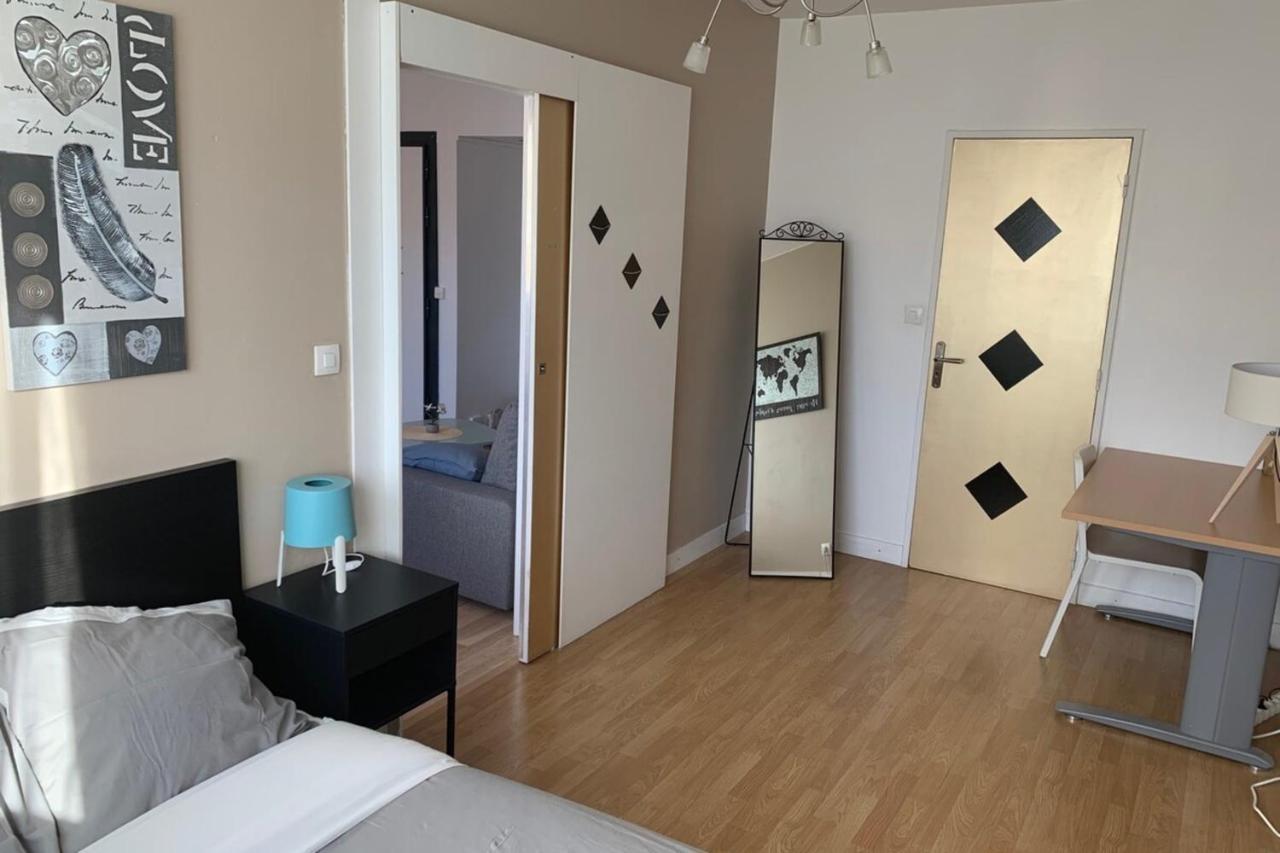 וילאורבן Le Richelieu Comfortable 1 Bedroom Apartment Gratte-Ciel District מראה חיצוני תמונה