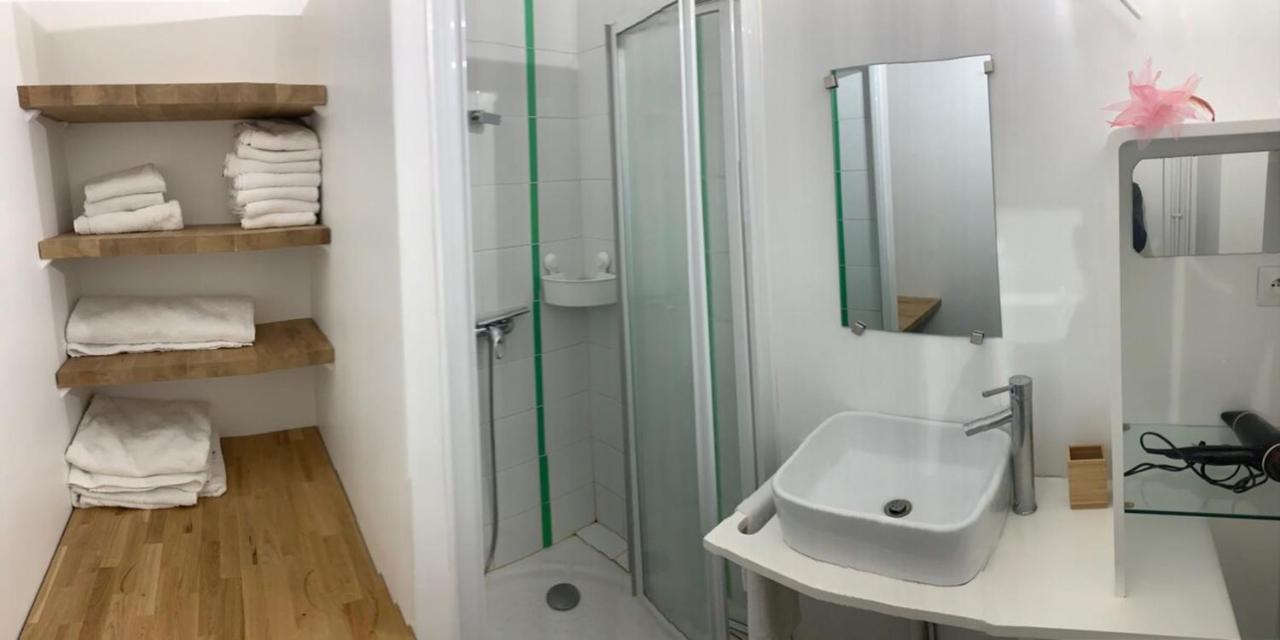 וילאורבן Le Richelieu Comfortable 1 Bedroom Apartment Gratte-Ciel District מראה חיצוני תמונה
