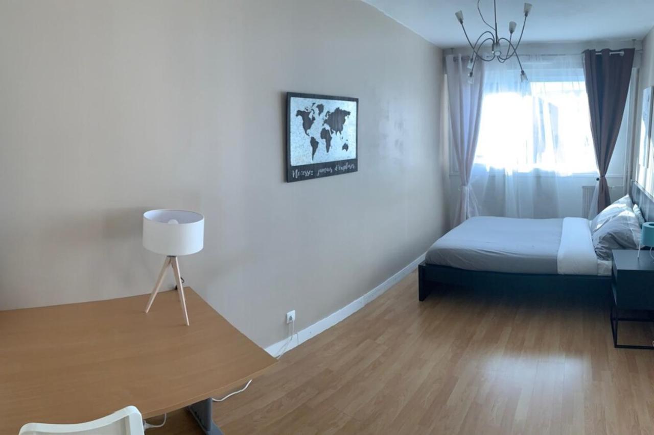 וילאורבן Le Richelieu Comfortable 1 Bedroom Apartment Gratte-Ciel District מראה חיצוני תמונה